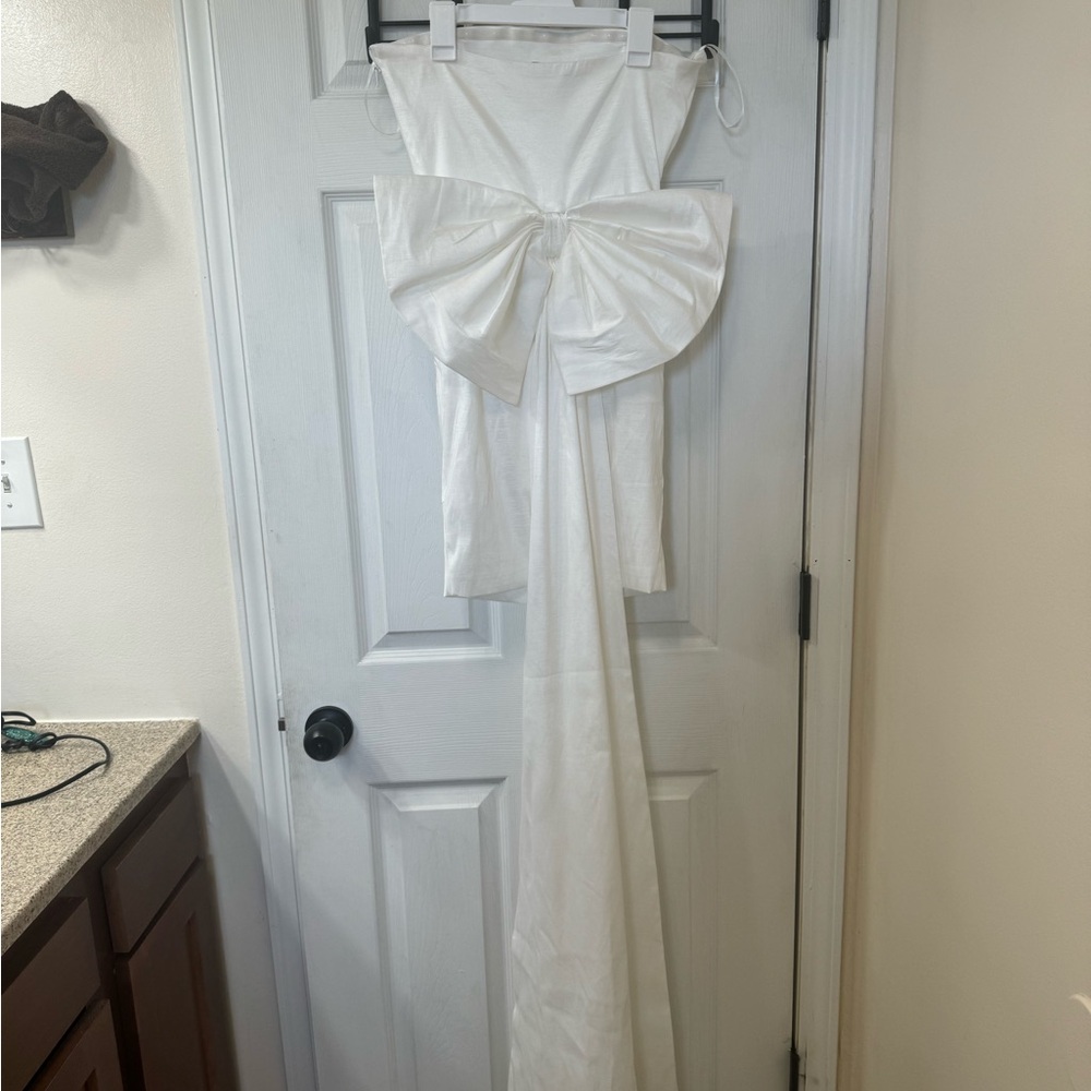 Bow dress
